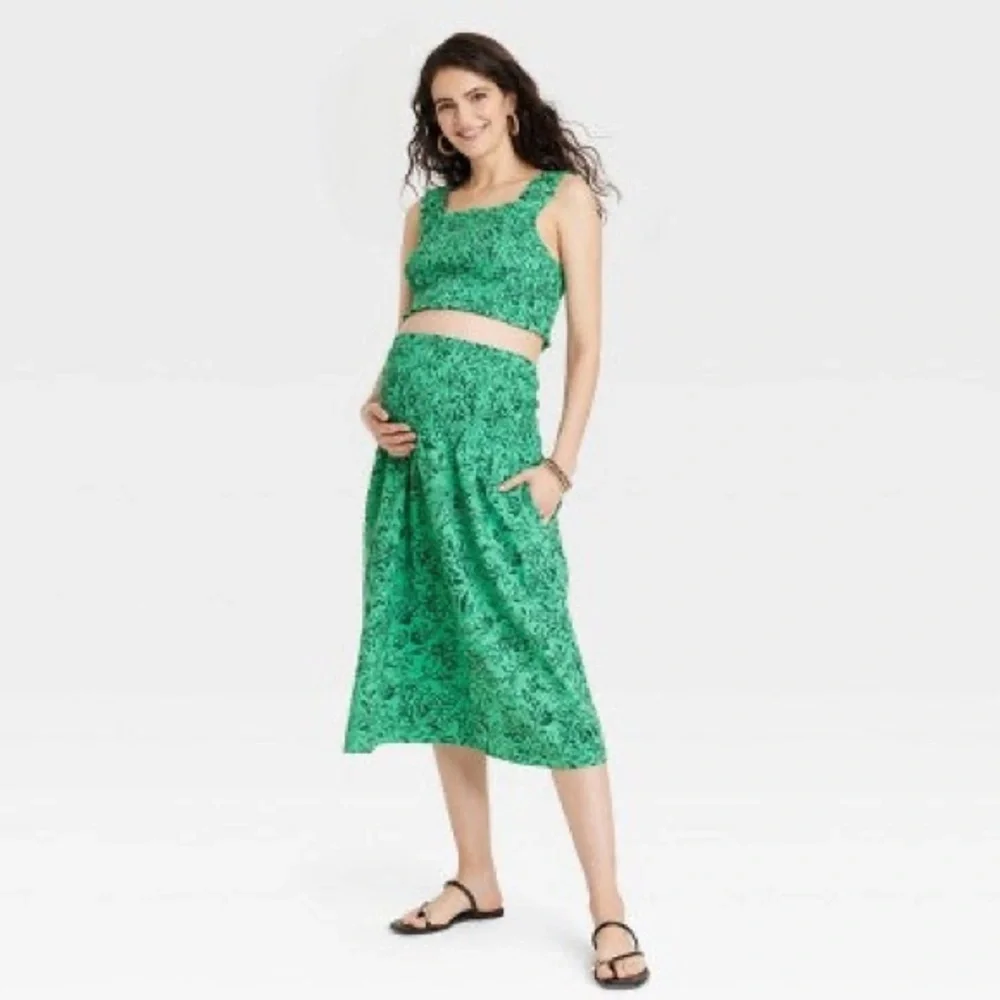 Isabel by Isabel & Ingrid Sleeveless Smocked Maternity Set in Green - Size S - Picture 2 of 4